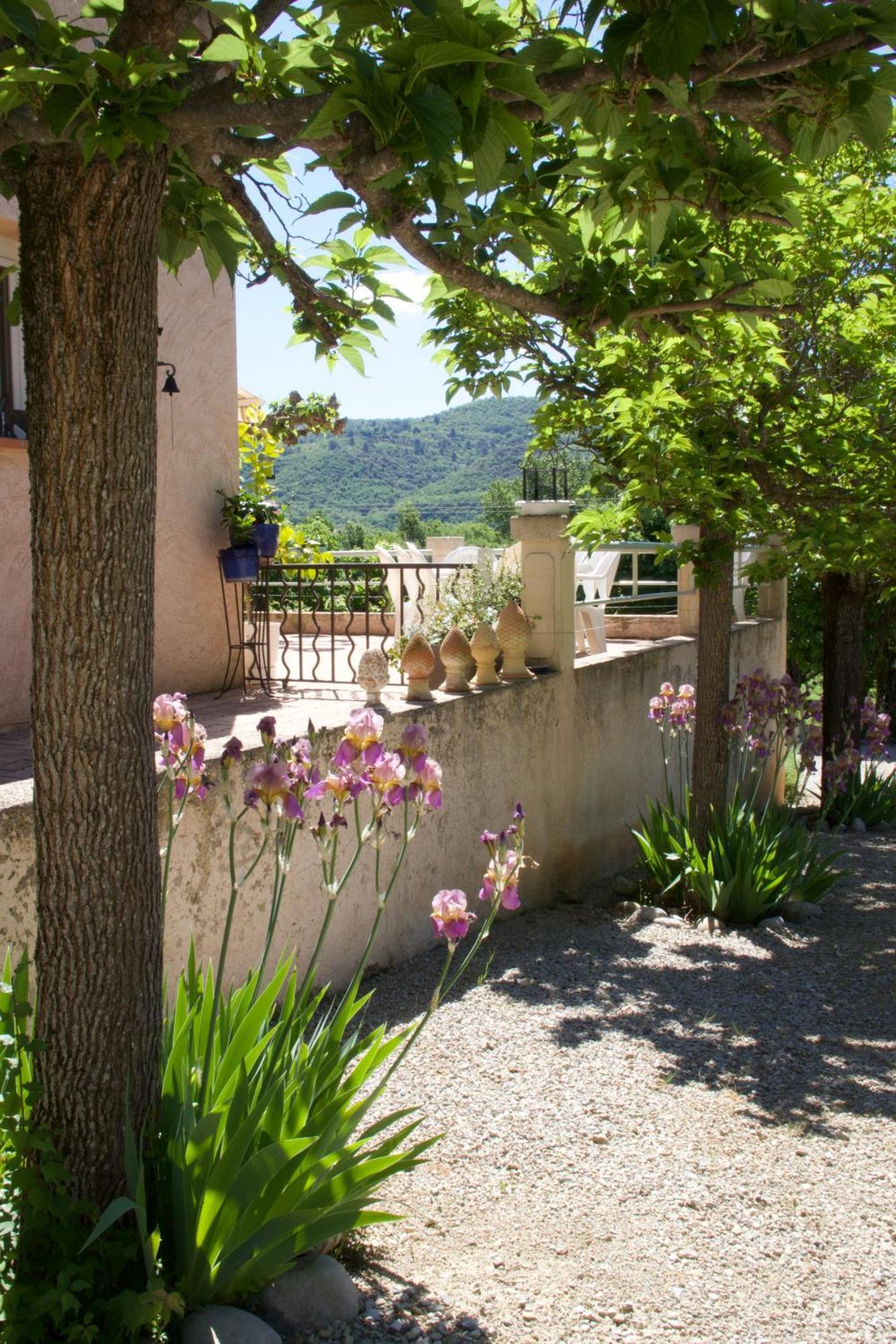 La Bastide Des Roses Bed and Breakfast Saint-Julien-d'Asse Buitenkant foto