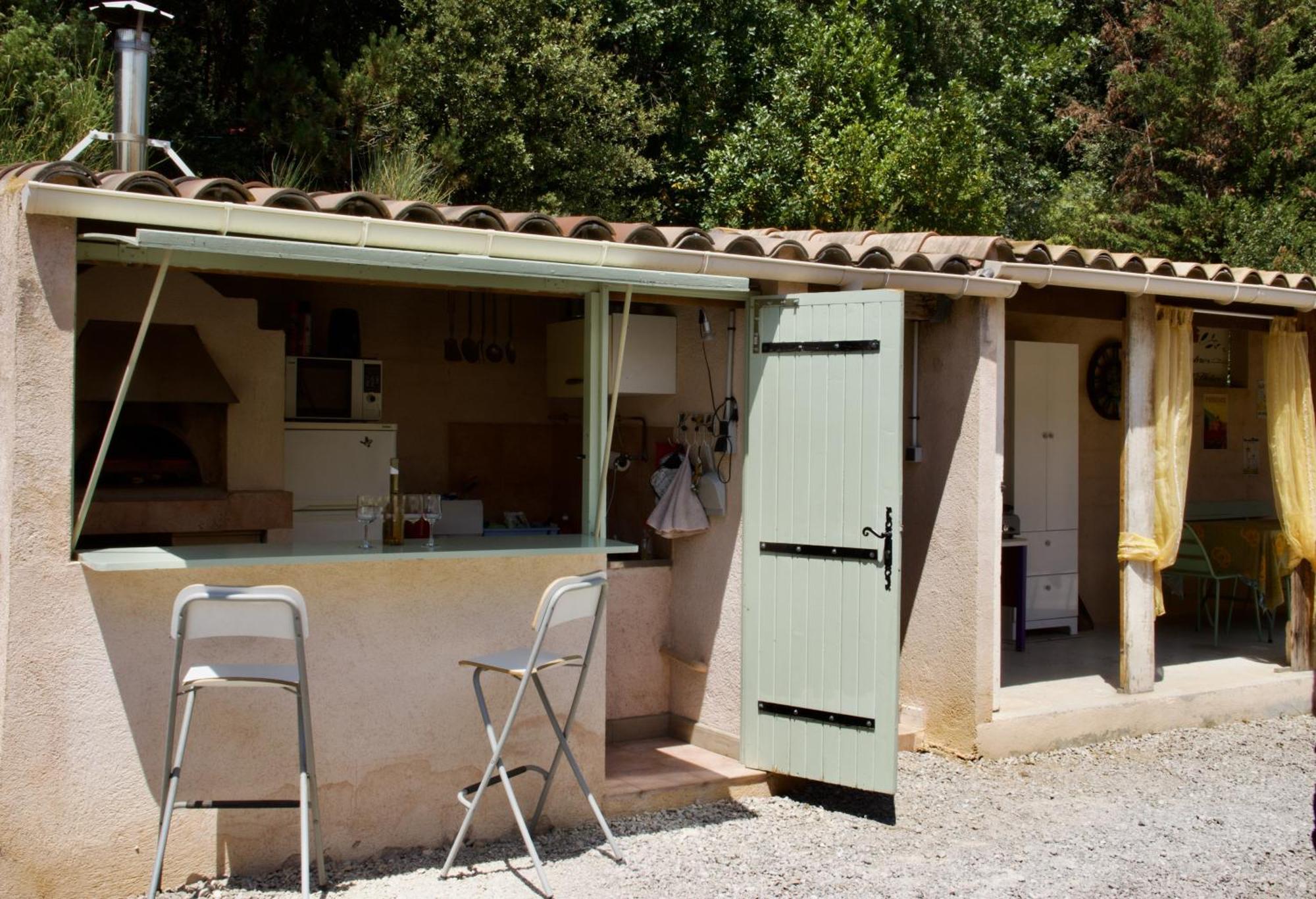 La Bastide Des Roses Bed and Breakfast Saint-Julien-d'Asse Buitenkant foto