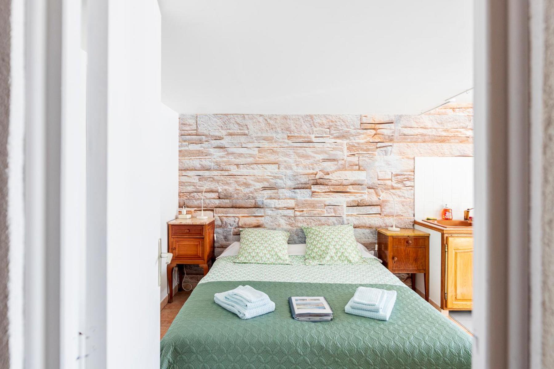 La Bastide Des Roses Bed and Breakfast Saint-Julien-d'Asse Buitenkant foto