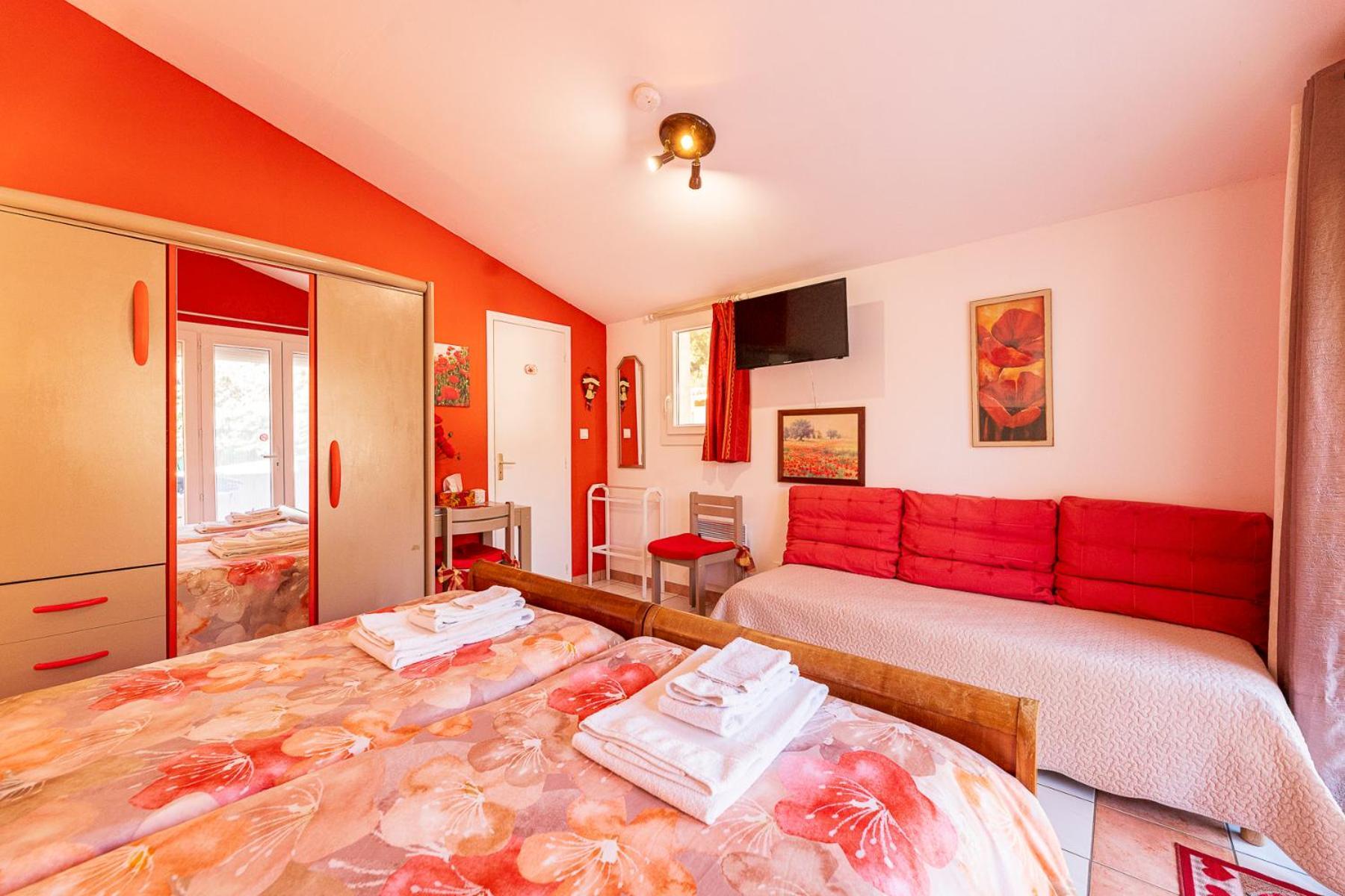 La Bastide Des Roses Bed and Breakfast Saint-Julien-d'Asse Buitenkant foto